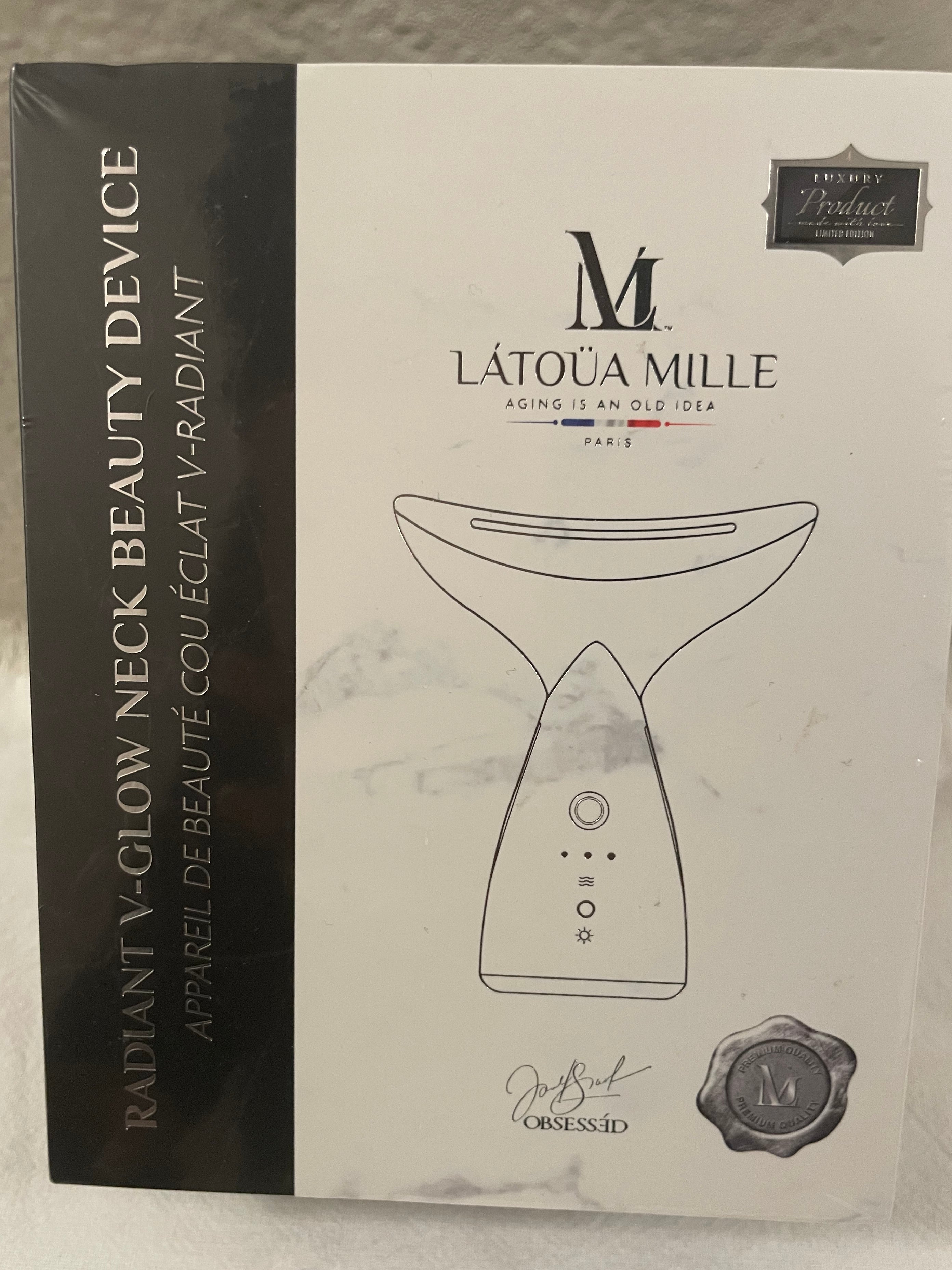 Latoua Mille Radiant V-Glow Neck Beauty Device